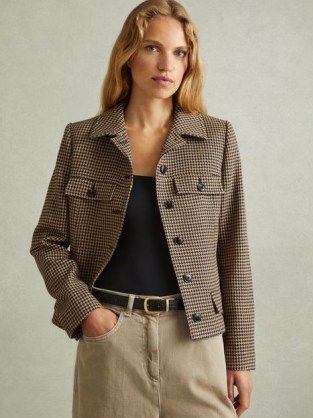 REISS LENA DOGTOOTH CHECK COLLARED JACKET in BLACK / CAMEL ~ chic light brown checked jackets