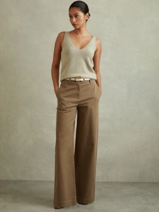 REISS EVA COTTON BLEND WIDE LEG TROUSERS in DARK CAMEL ~ women’s casual brown relaxed fit trouser