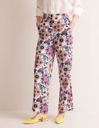 Boden Westbourne Linen Trousers in Ivory, Botanical Sprig / women’s summer floral print trouser