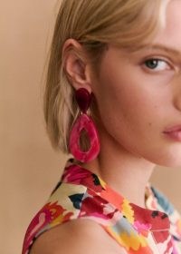 Sezane LOLA EARRINGS – SÉZANE X MOMONÌ in Fuschia / Multicoloured ~ pink statement drops