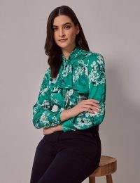 HAWES and CURTIS Green & White Floral Satin Pussybow Blouse – women’s printed neck tie blouses