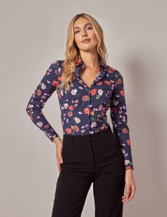 HAWES and CURTIS Navy & Red Floral Fitted Cotton Stretch Shirt – women’s dark blue printed shirts – womens corporate clothing – smart office workwear