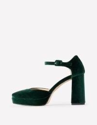 Boden Closed Toe Platforms in Green Velvet | plush block heel platform shoes | vintage style evening fashion | retro inspired party heels