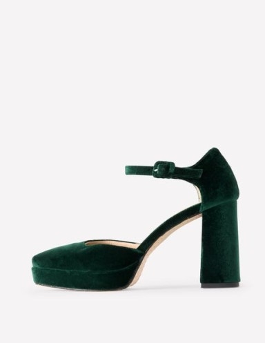 Boden Closed Toe Platforms in Green Velvet | plush block heel platform shoes | vintage style evening fashion | retro inspired party heels