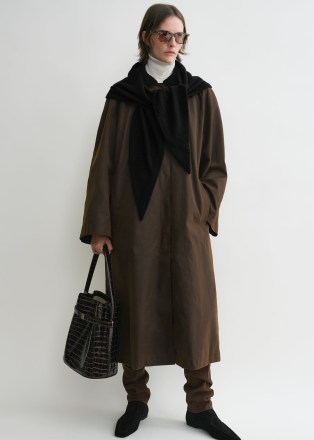 TOTEME Country coat in bark ~ women’s oversized brown waxed cotton longline coats