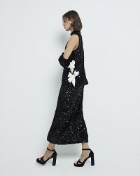 River Island Black Sequin Pull On Midi Skirt / glittering sequined evening skirts