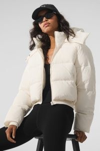 alo yoga Foxy Puffer Jacket in Ivory – women’s white padded zip up jackets