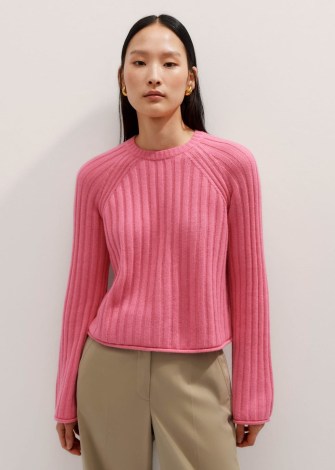 ME and EM Cashmere Lofty Rib Jumper in Perfect Pink | women’s luxe crew neck jumpers